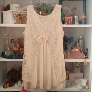 BEAUTIFUL LACEY FEMININE TOP